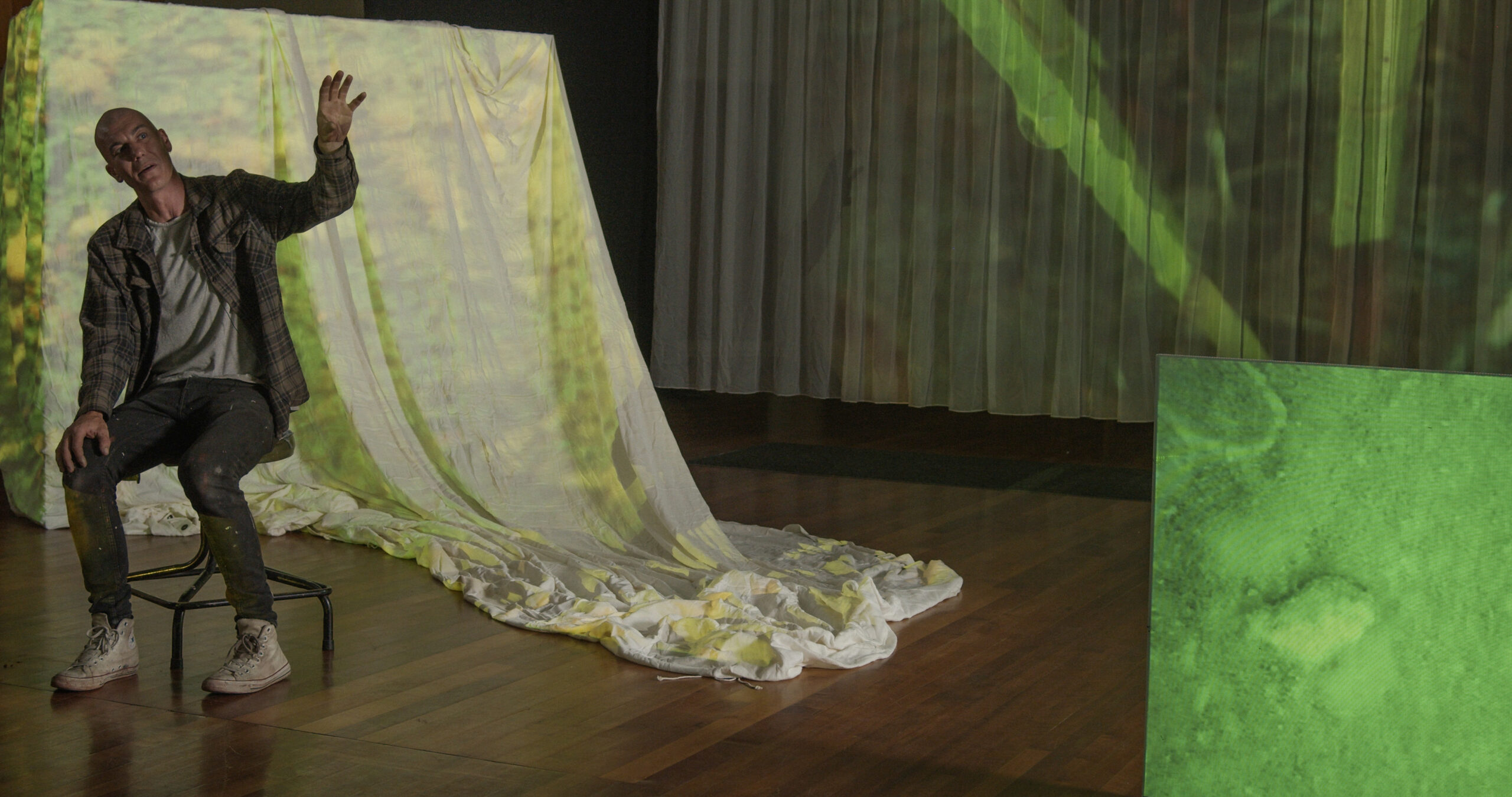 Interior Adam Hand (1)